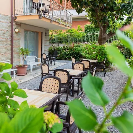 Adriana Hotel *