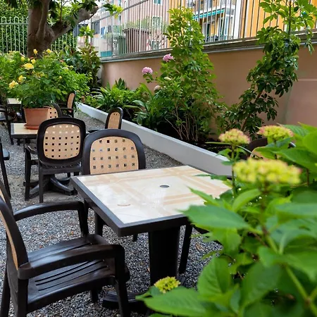 Hotel Adriana *