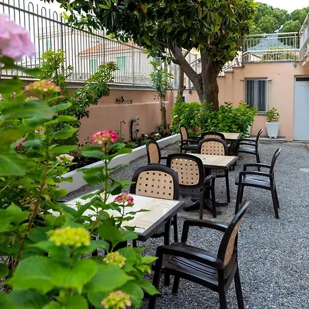 Adriana Hotel Pietra Ligure