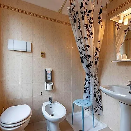 Hotel Adriana *